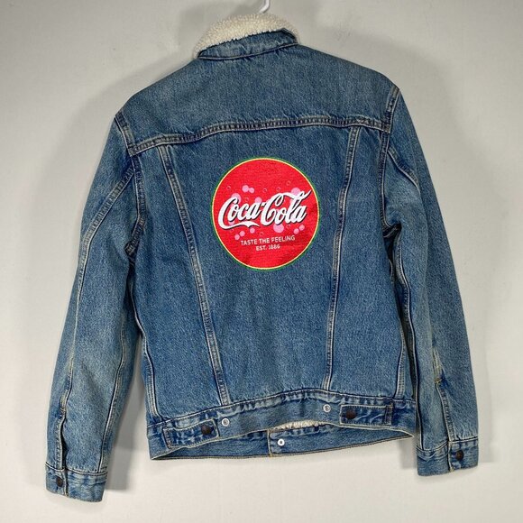 Levi's Type III Sherpa Trucker Denim Jacket Men's Small Blue Coca Cola Logo NWT - Picture 2 of 14